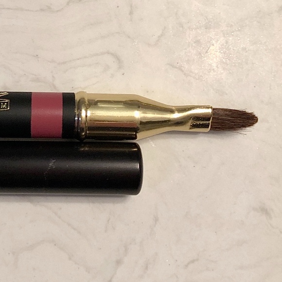 NEW ELIZABETH ARDEN Smooth Line Lip Pencil/Crayon ~ Blush #05 ~ w/ box - Picture 4 of 5